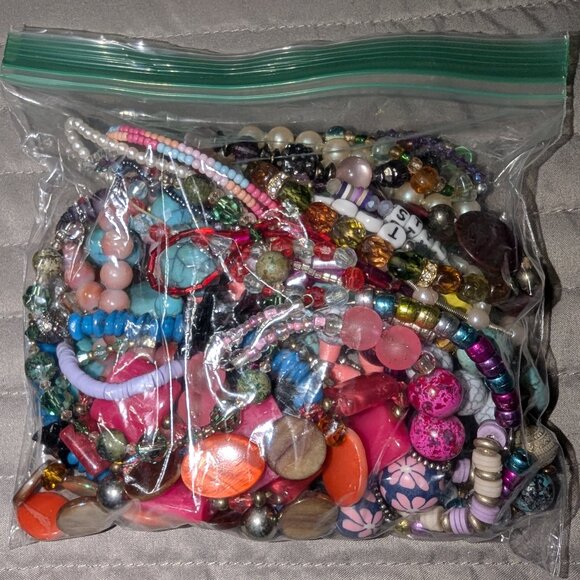 Bead Bracelet Grab Bag 4687 - Picture 1 of 6
